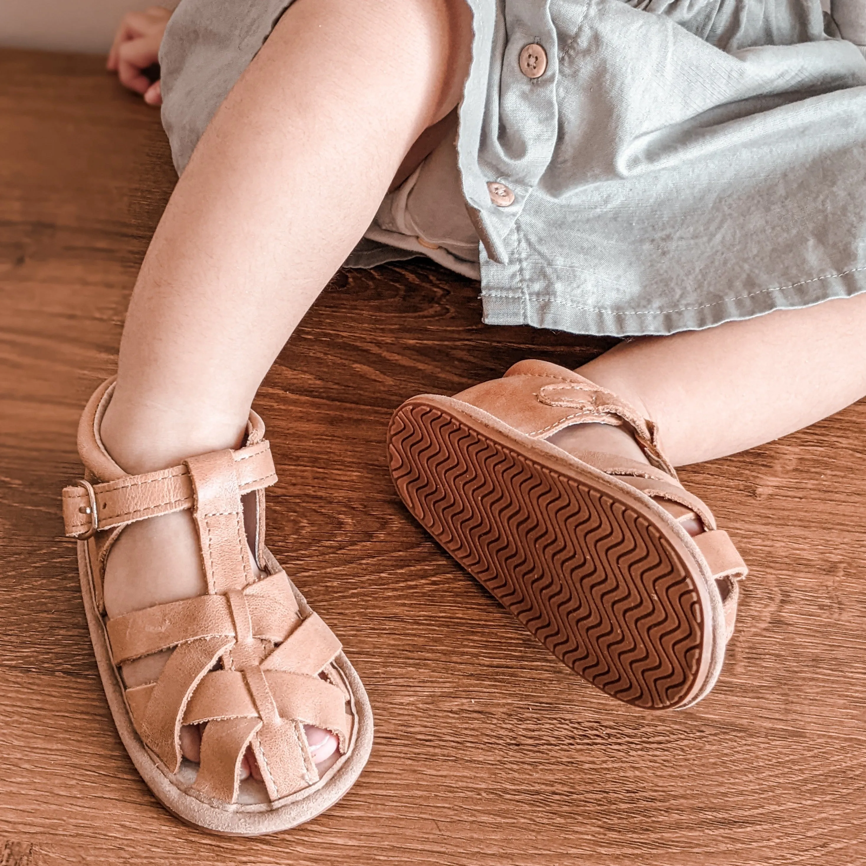 Desert Sand Closed Toe Sandal {Premium Leather}