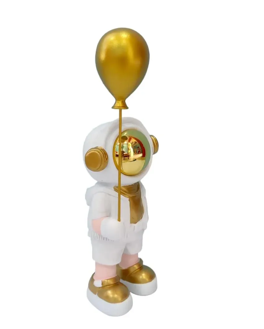 Resin Astronaut With Ballon Table Decor